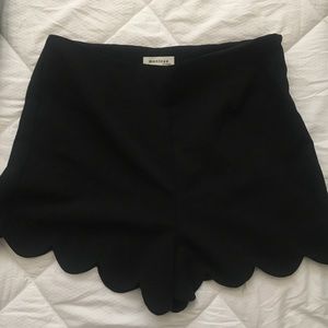 Scallop Black Shorts